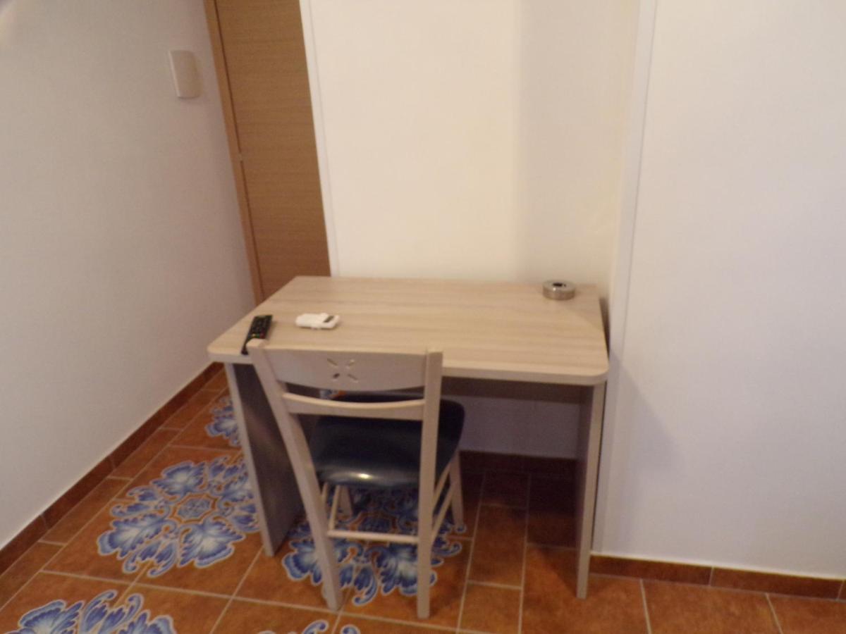 Nuova Aurora Rent Rooms Roccalumera Exteriér fotografie
