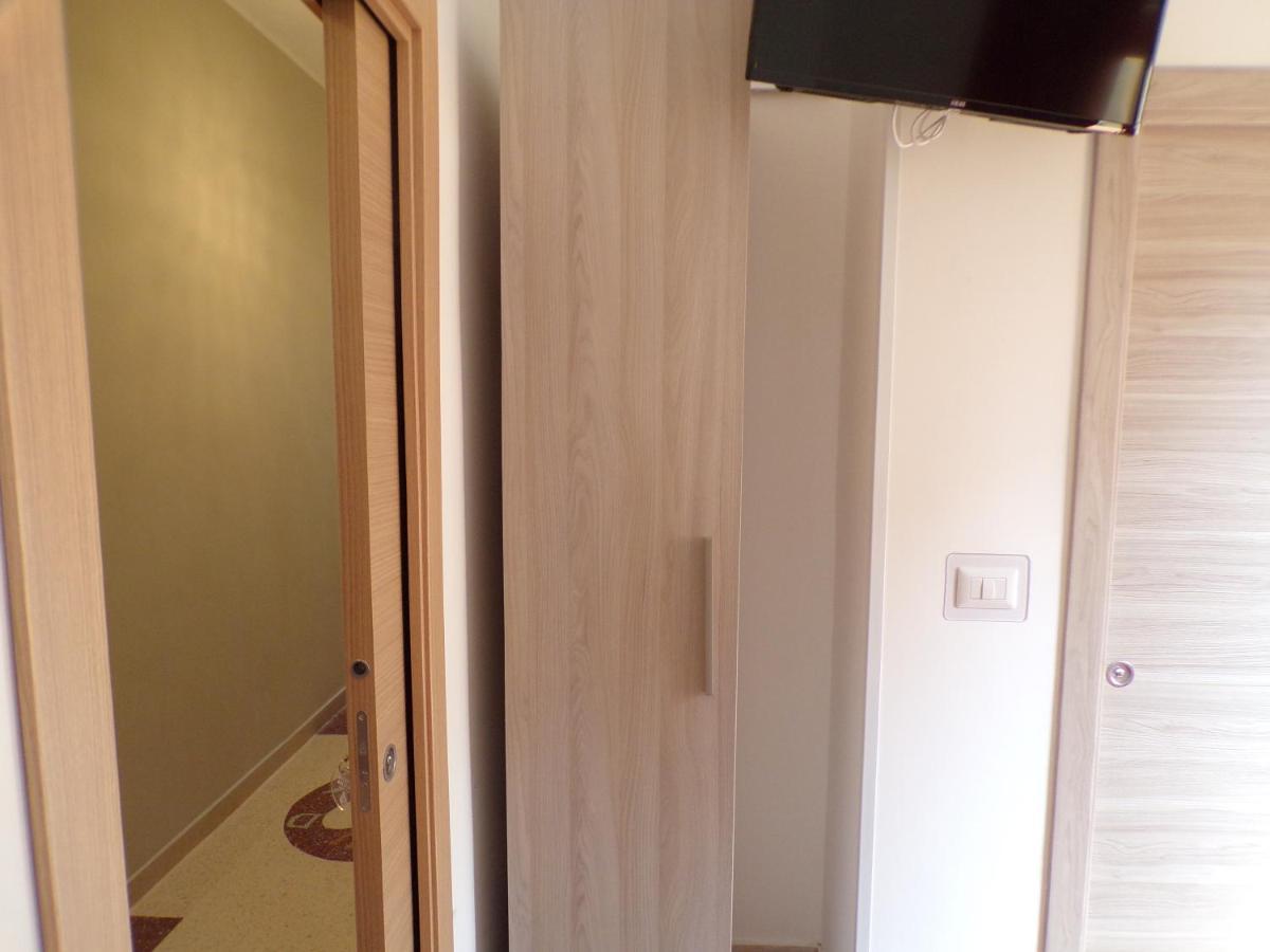 Nuova Aurora Rent Rooms Roccalumera Exteriér fotografie