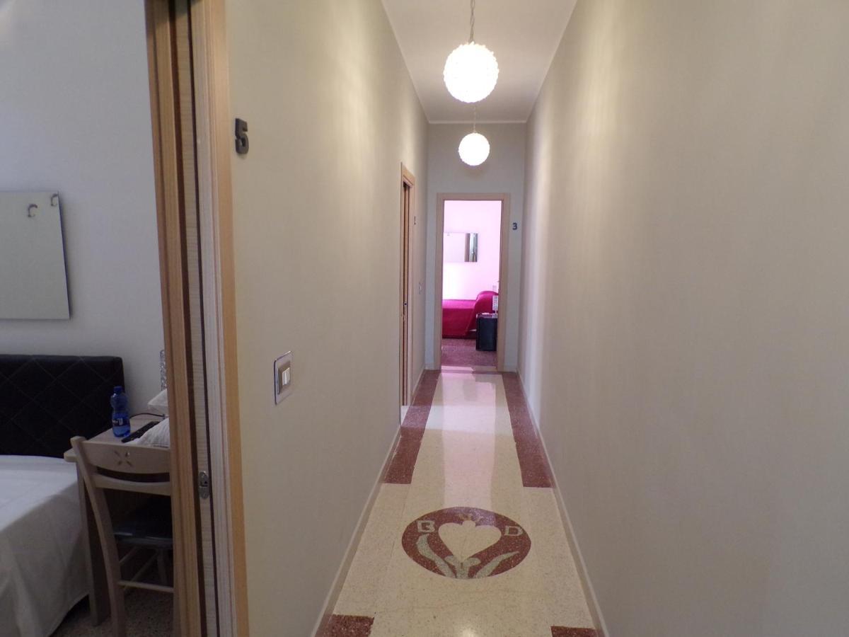 Nuova Aurora Rent Rooms Roccalumera Exteriér fotografie