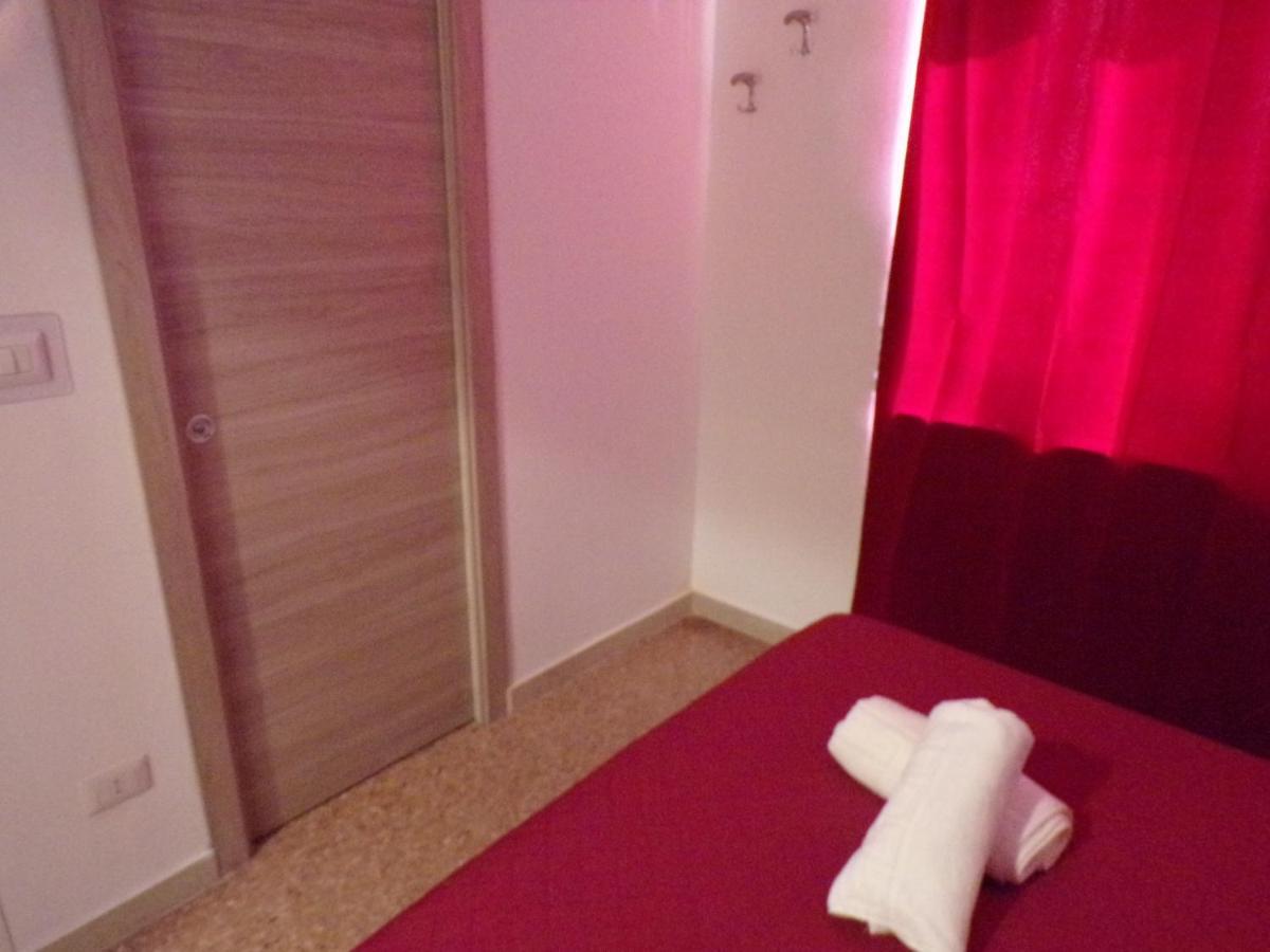 Nuova Aurora Rent Rooms Roccalumera Exteriér fotografie