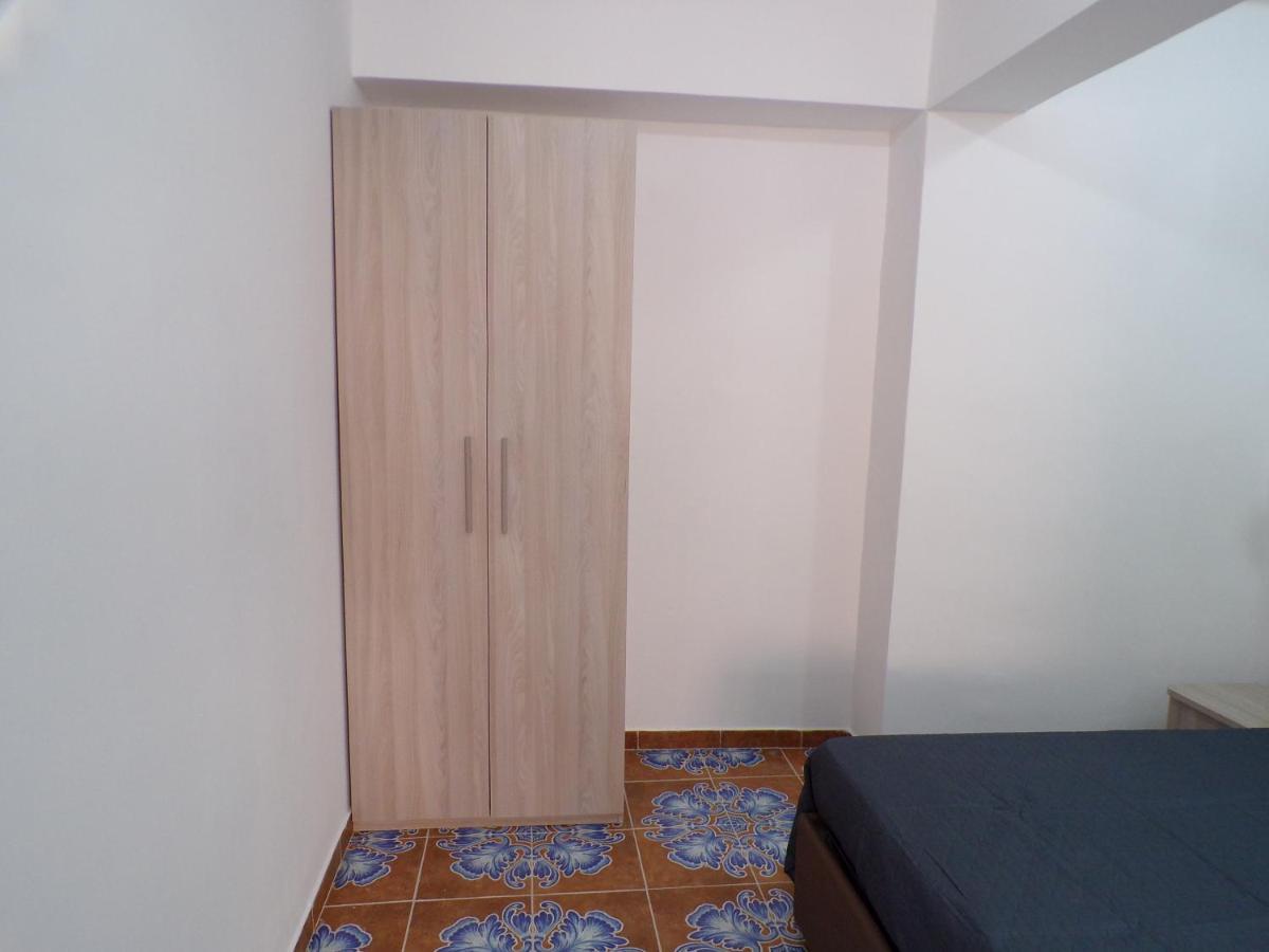 Nuova Aurora Rent Rooms Roccalumera Exteriér fotografie
