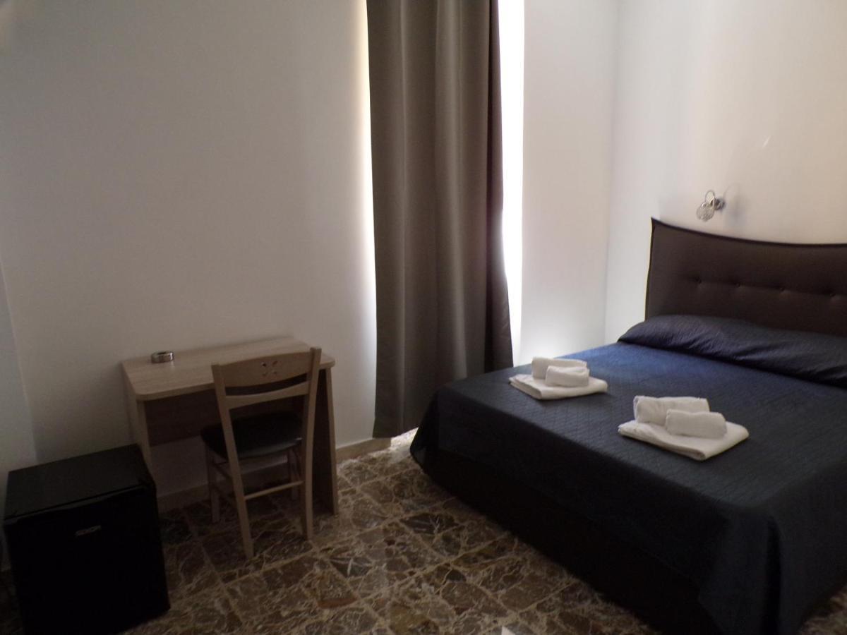 Nuova Aurora Rent Rooms Roccalumera Exteriér fotografie