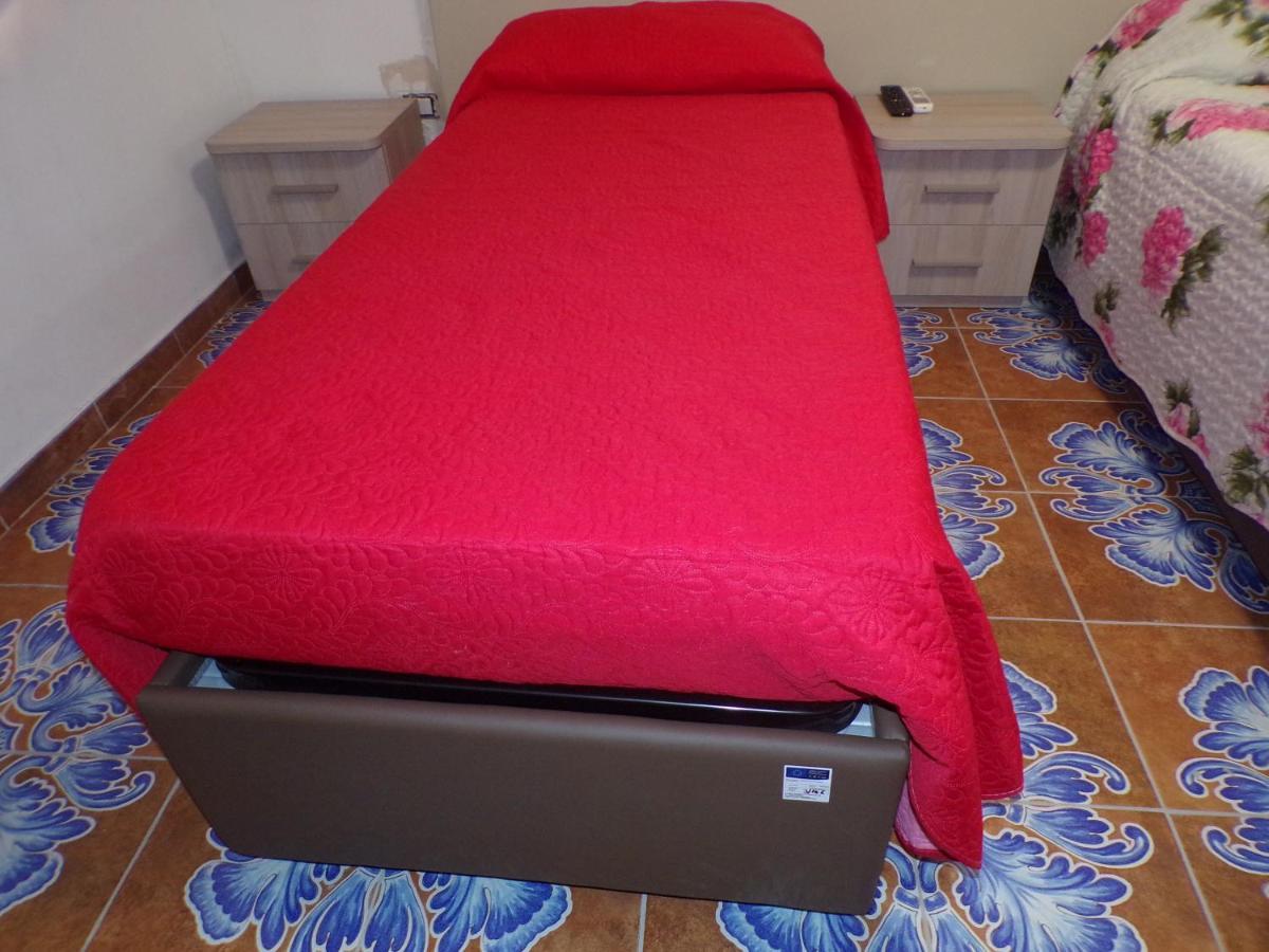 Nuova Aurora Rent Rooms Roccalumera Exteriér fotografie
