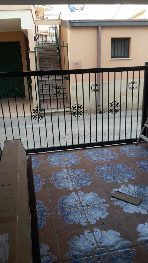 Nuova Aurora Rent Rooms Roccalumera Exteriér fotografie