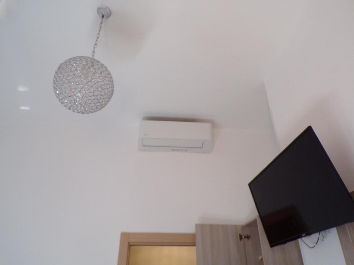 Nuova Aurora Rent Rooms Roccalumera Exteriér fotografie