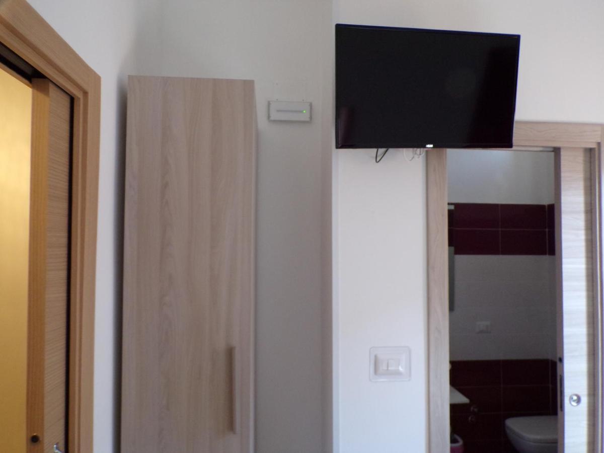 Nuova Aurora Rent Rooms Roccalumera Exteriér fotografie